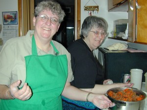 Brisket Girls, 2001